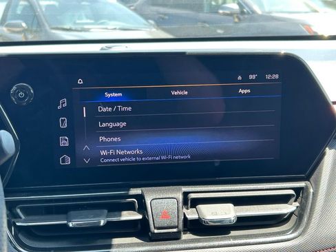 Used 2025 Chevrolet TrailBlazer RS w/ Convenience Package FWD image 32