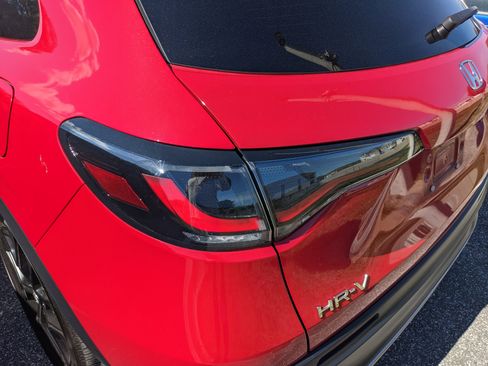 Used 2024 Honda HR-V Sport image 11