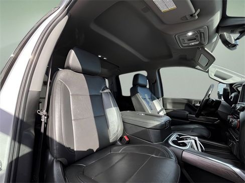 Used 2020 Chevrolet Silverado 2500 LTZ w/ LTZ Premium Package image 40