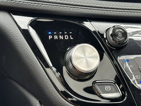 New 2026 Chrysler Pacifica Limited w/ S Appearance Package image 22