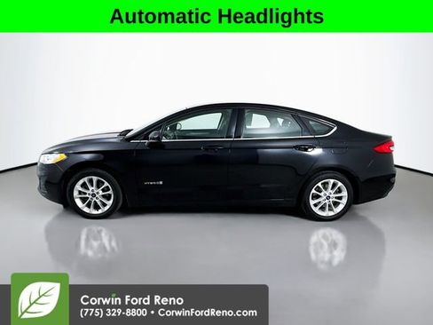 Used 2019 Ford Fusion SE image 4