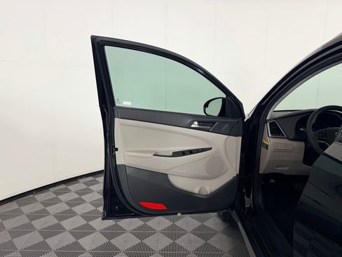 Used 2017 Hyundai Tucson SE image 21