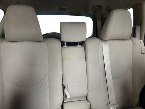 Used 2012 Toyota RAV4 4WD w/ Upgrade Value Pkg image 17
