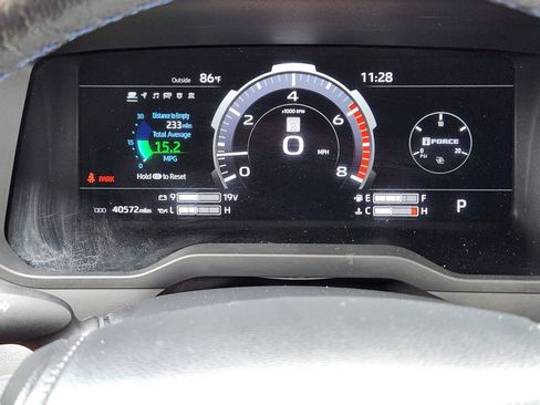 Used 2023 Toyota Tundra Platinum AWD/4WD image 9