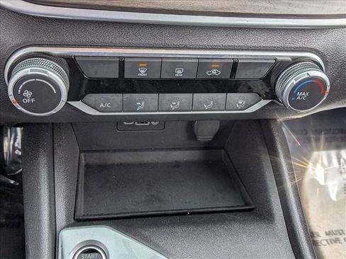 Used 2025 Nissan Altima 2.5 SV image 15