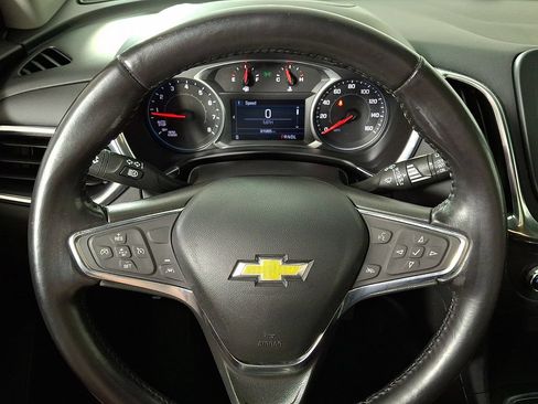 Used 2021 Chevrolet Equinox LT AWD/4WD image 18