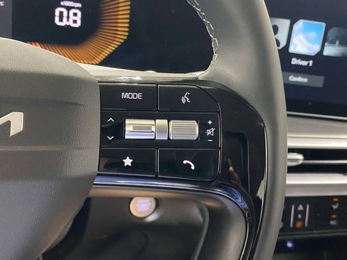 New 2026 Kia Sorento LX FWD image 21