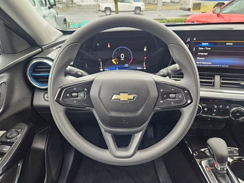 Used 2026 Chevrolet Trax LT image 13