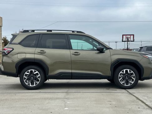 New 2026 Subaru Forester Premium image 2