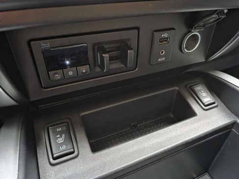 Used 2016 Nissan Titan SV RWD image 15