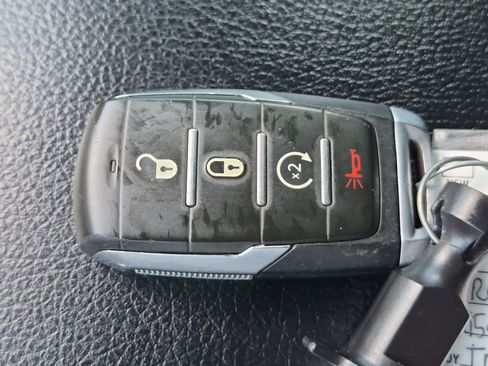 Used 2019 RAM 1500 Big Horn AWD/4WD image 34