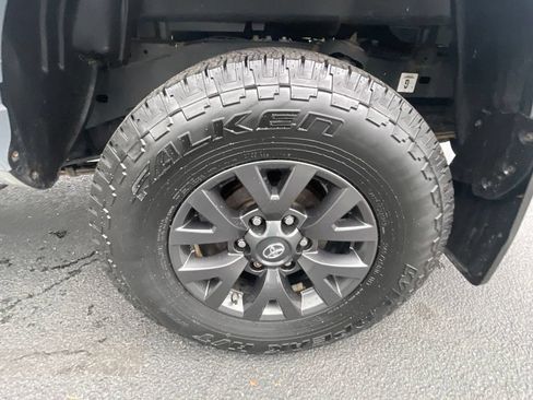 Used 2021 Toyota Tacoma SR5 AWD/4WD image 25