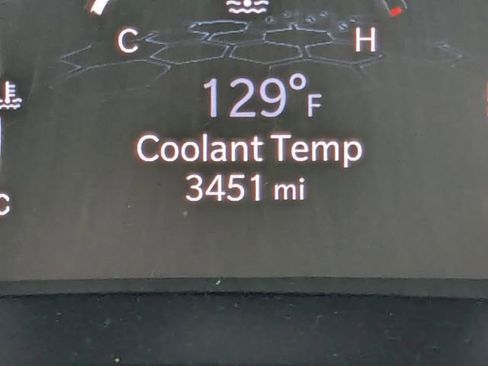 Used 2025 Jeep Compass Latitude w/ Convenience Group image 27