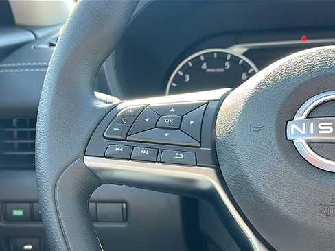 New 2025 Nissan Sentra SV image 19