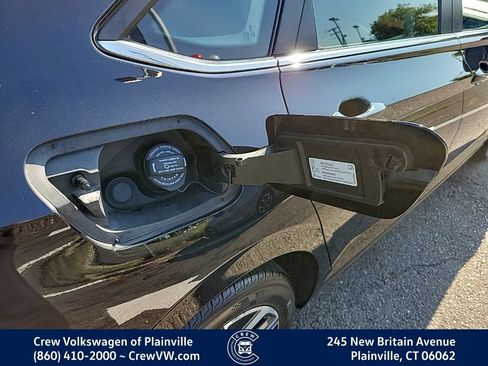 Certified 2022 Volkswagen Jetta SEL FWD image 32