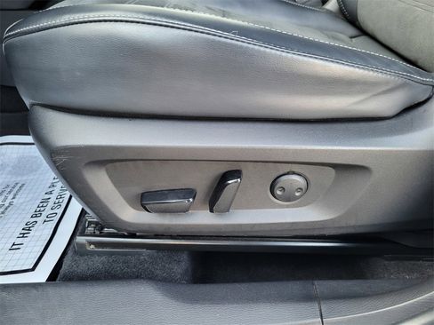 Used 2024 Mitsubishi Outlander SE Black Edition image 12