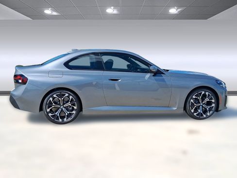 Used 2025 BMW 230i 230i w/ Convenience Package image 8