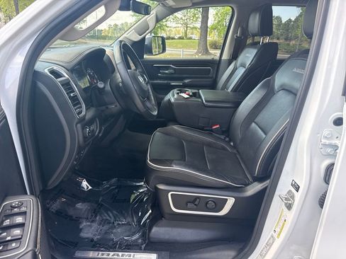 Used 2022 RAM 1500 Laramie RWD image 12