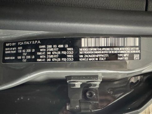 Used 2023 Jeep Renegade Latitude image 23