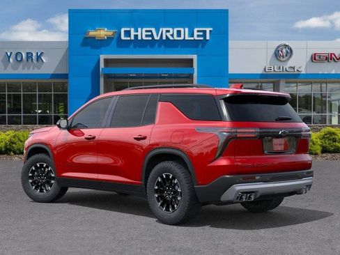 New 2026 Chevrolet Traverse Z71 w/ Enhanced Driving Package AWD/4WD image 3
