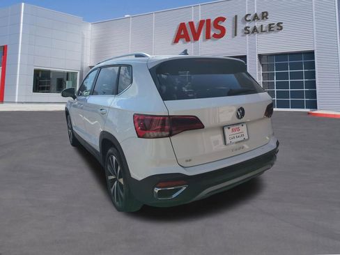 Used 2024 Volkswagen Taos SE image 9
