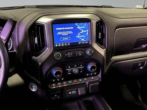 Used 2022 Chevrolet Silverado 1500 LTZ w/ LTZ Premium Package AWD/4WD image 11