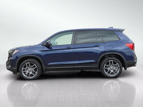 Used 2023 Honda Passport EX-L image 2