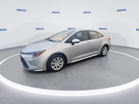 Used 2022 Toyota Corolla LE image 5