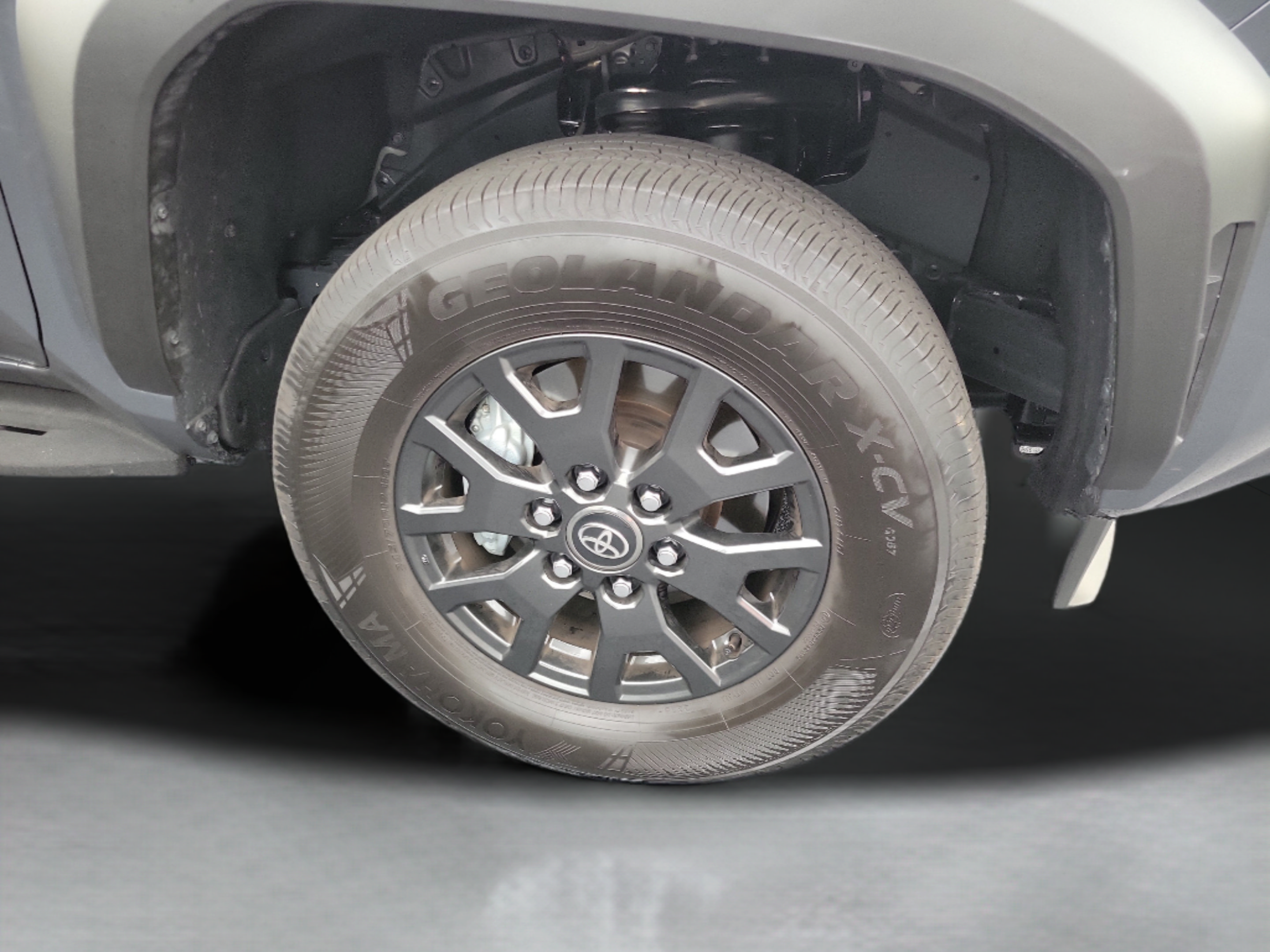 Used 2025 Toyota 4Runner SR5 AWD/4WD image 12