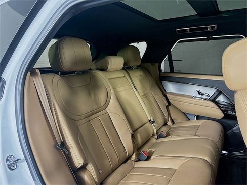 Used 2025 Land Rover Range Rover Sport SE image 27