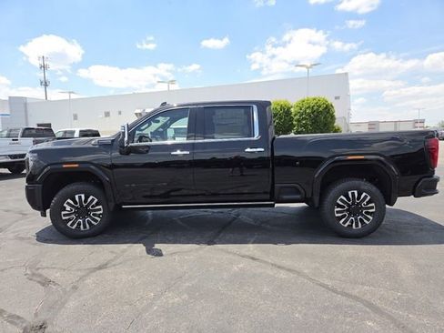 New 2026 GMC Sierra 3500 Denali Ultimate w/ LPO, Black Badging Package AWD/4WD image 24