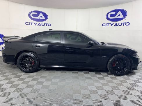 Used 2019 Dodge Charger R/T RWD image 2