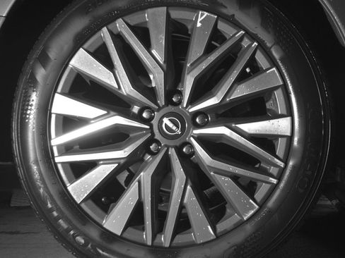 Used 2025 Nissan Altima 2.5 SV FWD image 15
