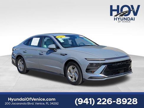 Certified 2025 Hyundai Sonata SE image 1