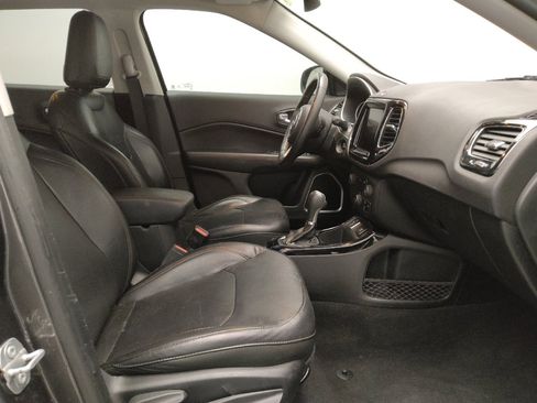 Used 2018 Jeep Compass Limited w/ Navigation Group image 21