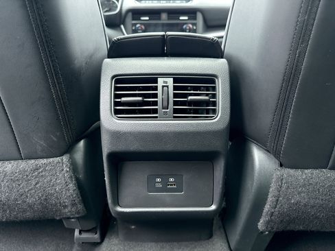 Used 2023 Nissan Rogue SV w/ SV Premium B Package image 19