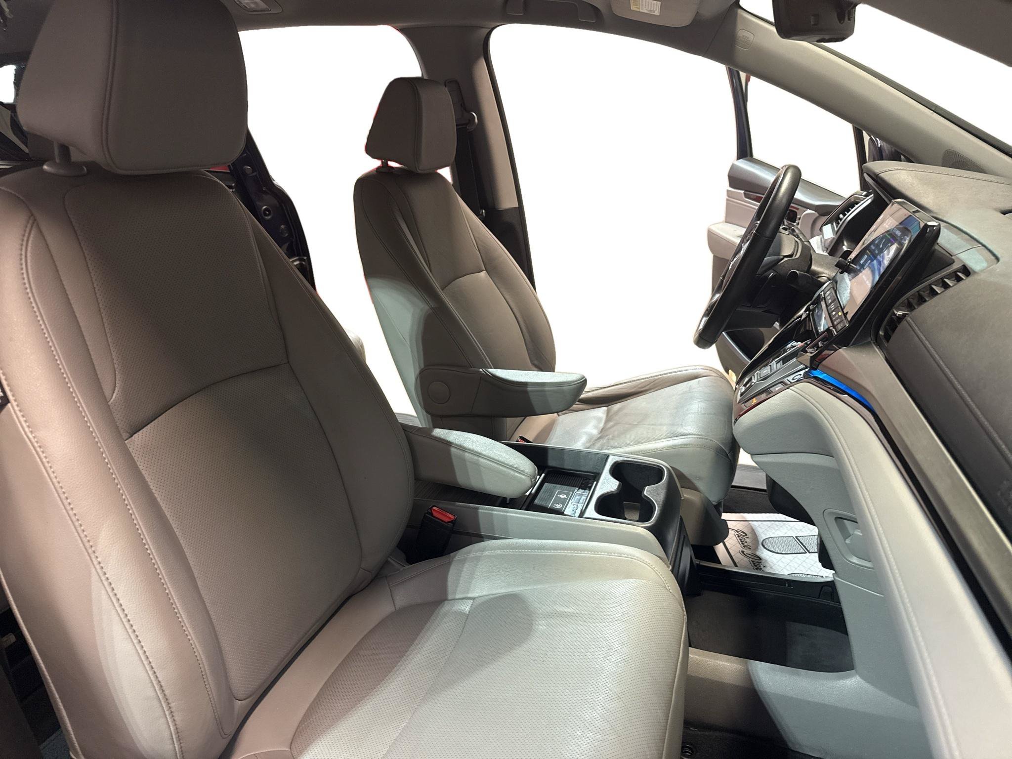 Used 2019 Honda Odyssey Elite image 16