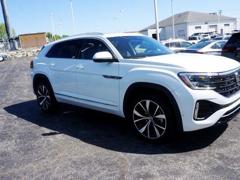 New 2026 Volkswagen Atlas Cross Sport SEL Premium R-Line AWD/4WD image 1