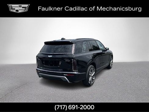 Certified 2026 Cadillac Vistiq Sport w/ LPO, Floor Liner Package AWD/4WD image 5