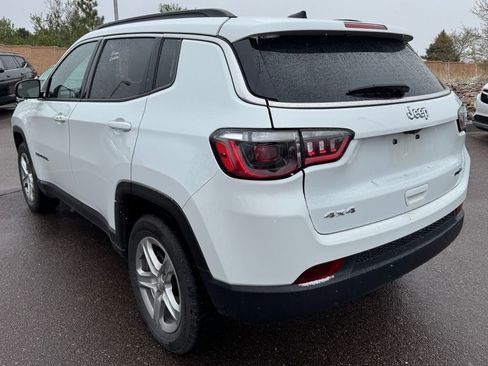 Used 2024 Jeep Compass Latitude image 4