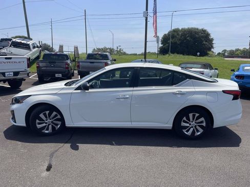Used 2025 Nissan Altima 2.5 S FWD image 6