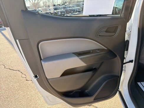 Used 2018 Chevrolet Colorado W/T w/ WT Convenience Package image 12