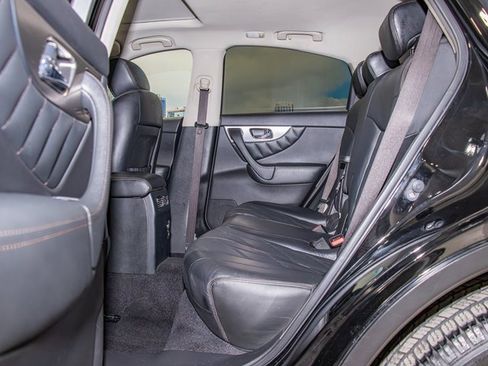 Used 2011 INFINITI FX35 Base w/ Premium Pkg image 22