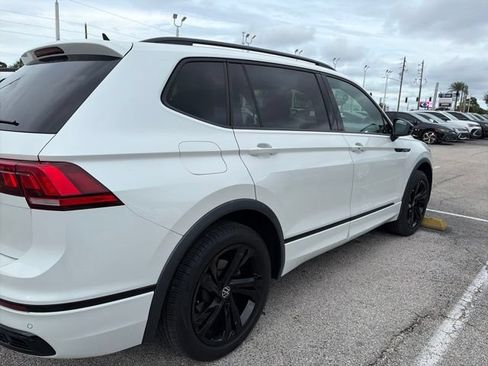 Used 2023 Volkswagen Tiguan SE R-Line FWD image 5