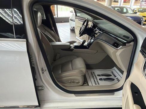 Used 2017 Cadillac XTS Luxury FWD image 16