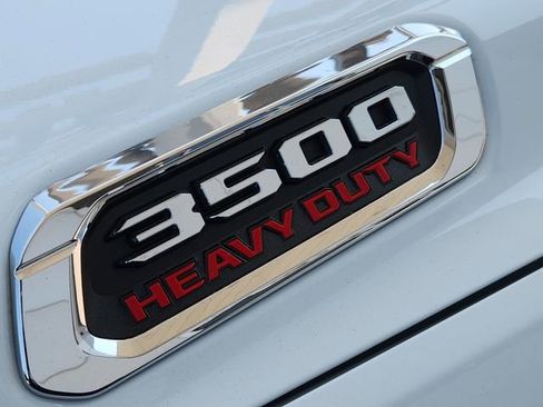 Used 2024 RAM 3500 Laramie w/ Towing Technology Group image 9