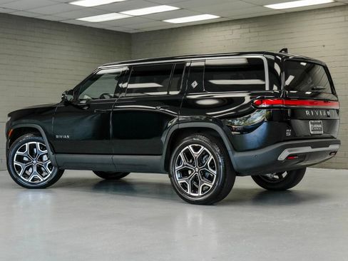 Used 2025 Rivian R1S Adventure AWD/4WD image 33