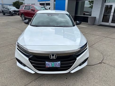 Used 2022 Honda Accord Sport image 3