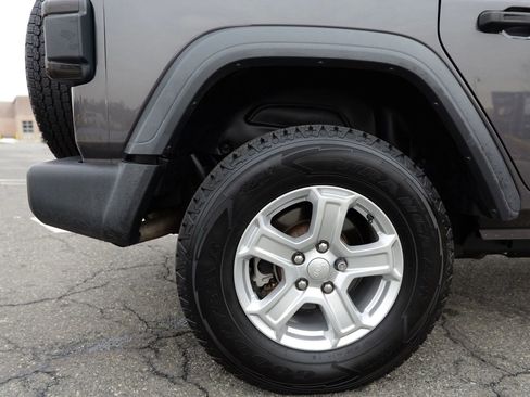 Used 2019 Jeep Wrangler Unlimited Sport S image 15