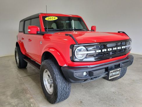 Used 2024 Ford Bronco Outer Banks AWD/4WD image 4